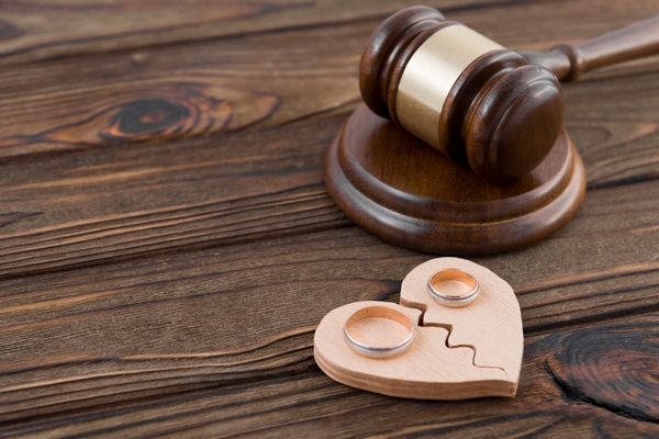 В каких случаях требуется адвокат по разводам