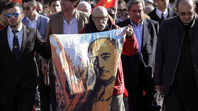Испания обдумывает запрет на выражения поддержки диктатора Франко