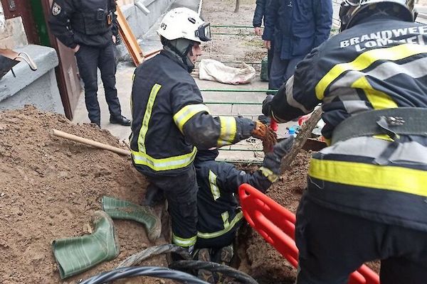 В Киеве в результате обвала грунта погиб человек