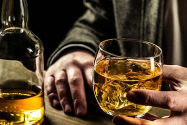 Ученые объяснили, почему алкоголь часто становится причиной агрессии и насилия