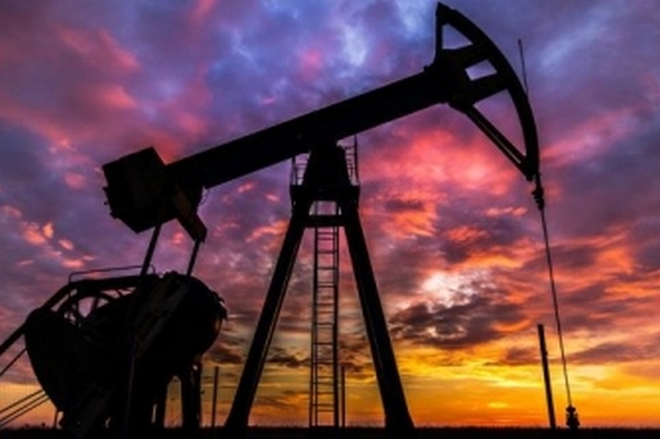 Мировые цены на нефть начали снижаться из-за COVID-19