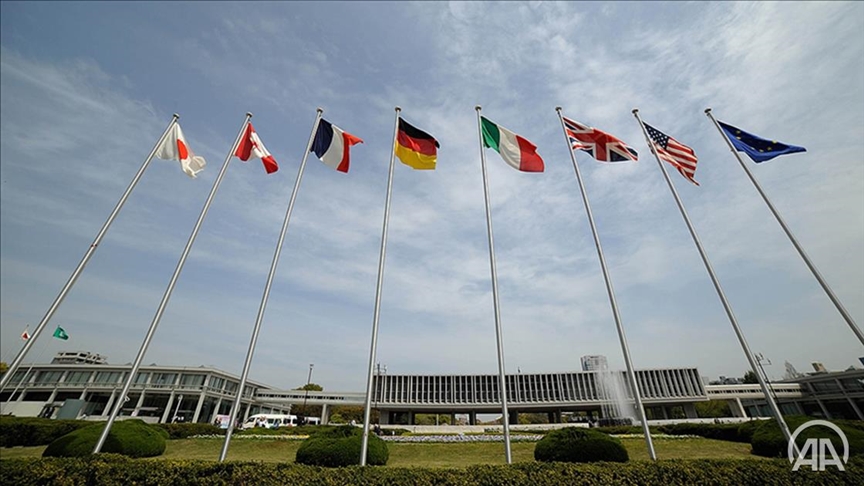Страны G7 призывают вернуться к конституционному порядку в Тунисе