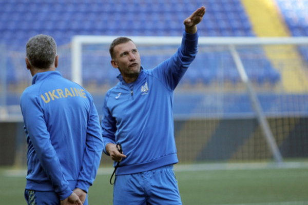 Шевченко планирует пригласить в «Дженоа» двух игроков сборной Украины