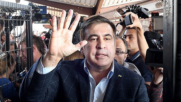 Саакашвили задержан, под его домом произошли столкновения активистов с силовиками
