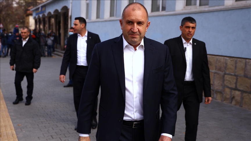 Действующий лидер Радев победил на президентских выборах в Болгарии