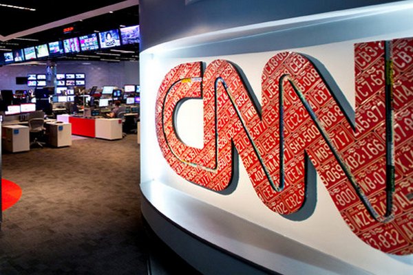 CNN уволил ведущего Куомо: помогал брату, обвиненному в сексуальных домогательствах