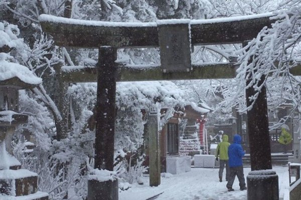 Японию засыпало снегом: месячная норма за сутки