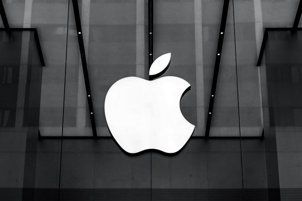Apple повышает цены на 20% в App Store в Украине