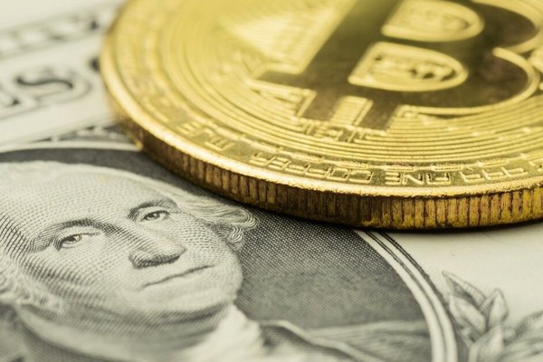 Почему вызывает интерес пара биткоин-доллар