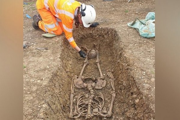 На древнем кладбище в Великобритании нашли десятки обезглавленных скелетов