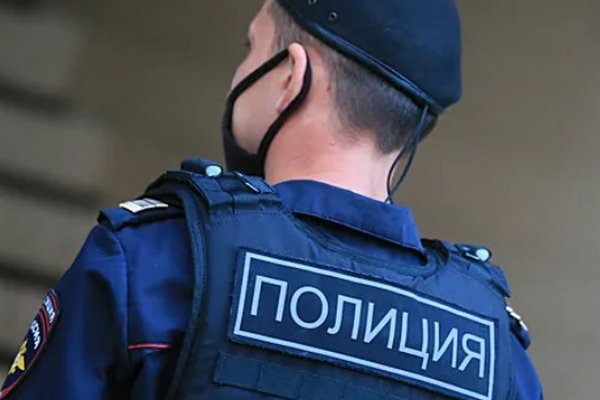 Двое подростков в Петербурге разбились насмерть, упав с девятого этажа