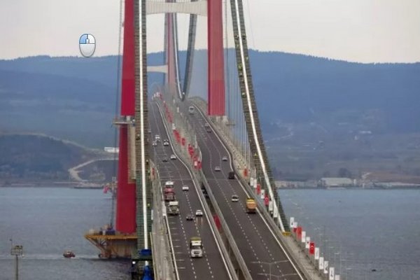 Самый длинный подвесной мост в мире позволяет попасть из Европы в Азию за 6 минут
