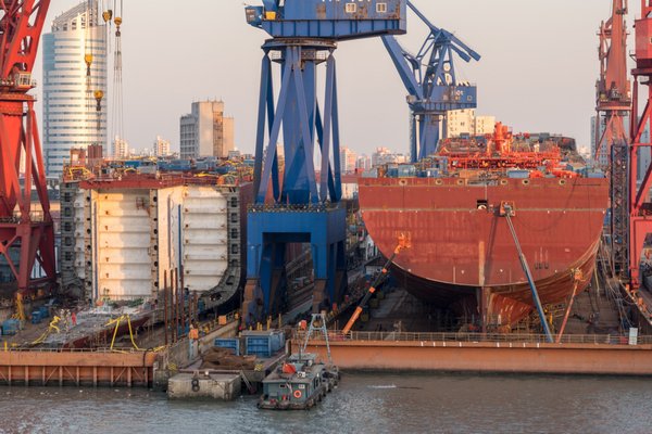 Китай в январе-апреле снизил производство судов на 8,6%