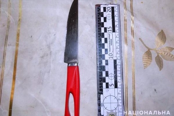 Конфликт в магазине: под Харьковом местный житель ударил ножом мужчину