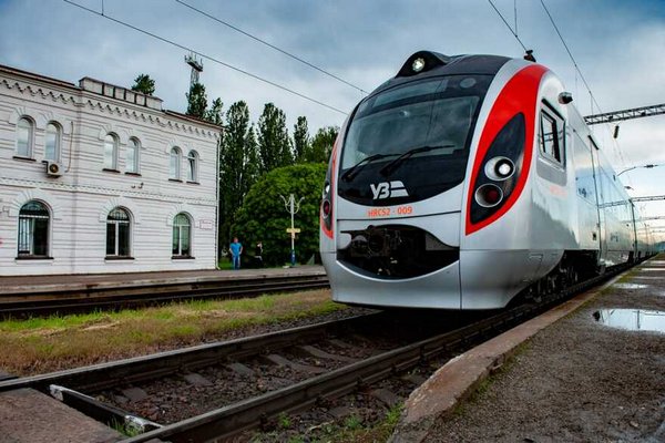 Из Киева во Львов назначили скоростной поезд
