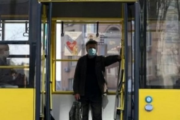 В Киеве возобновили движение еще нескольких автобусных маршрутов