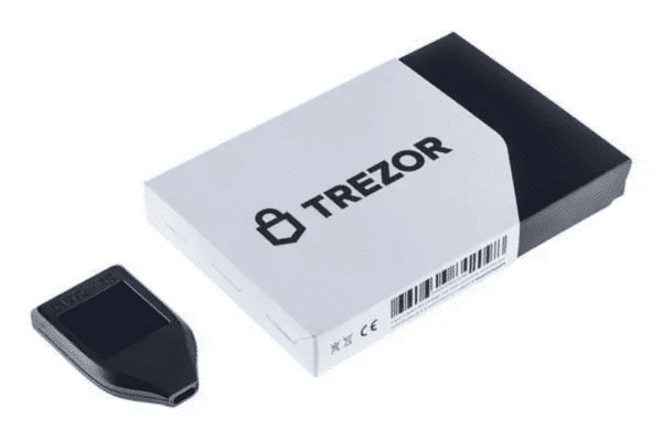 Аппаратный кошелек для хранения криптовалют Trezor Model T