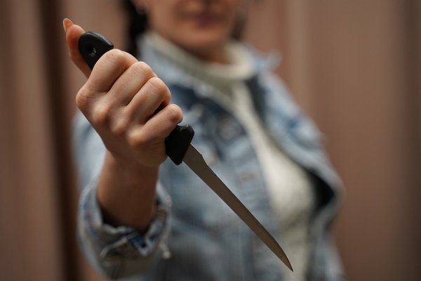 В Павлограде женщина ударила ножом мужа