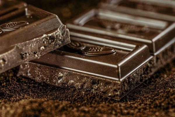 Ученые: черный шоколад может стать мощной профилактикой инфарктов