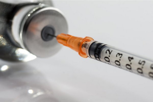 В Украине разрешили COVID-вакцинацию детей от 5 лет и второй 