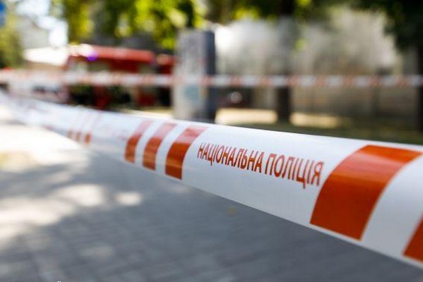 В Черновцах возле школы произошла стрельба во время задержания: есть жертвы