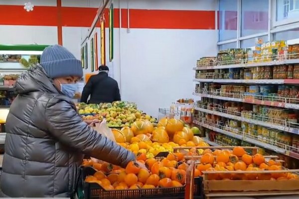 В Украине фруктовую корзину можно купить почти по такой же цене, что и в Польше