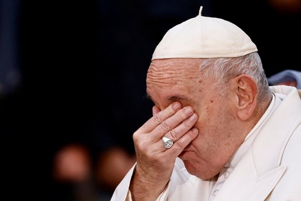 Папа Римский разрыдался, вспомнив в молитве о народе Украины.