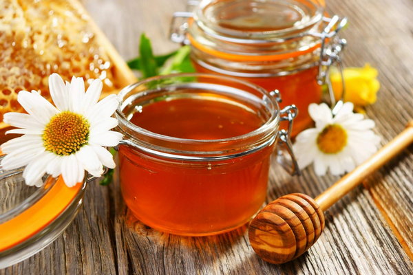 Как правильно хранить мед и в чем?