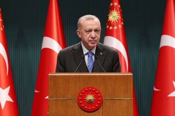 Эрдоган цинично высказался об аресте главного конкурента: суды исправят все ошибки