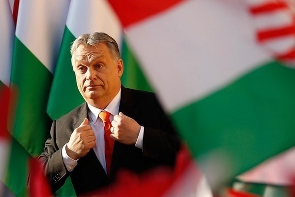 Орбан выступил за роспуск Европарламента