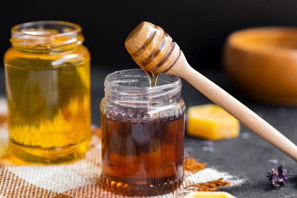 Как правильно хранить мед и в чем?