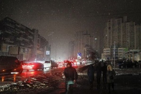 В восьми областях и Киеве проверят облэнерго из-за несоблюдения графиков отключения света