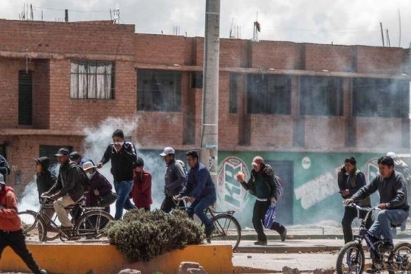 На антиправительственных протестах в Перу погибли уже около 40 человек