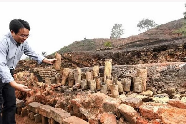 В Китае обнаружен фундамент древней китайской стены из ветвей шелковицы и кипариса