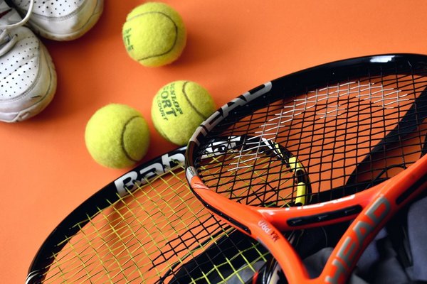 Ставки на сеты в теннисе: разбираемся с особенностями и стратегиями