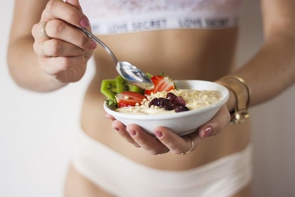 Как незаметно снизить калорийность рациона — простые уловки от диетолога
