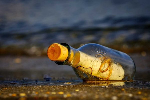 В Австралии на пляже нашли бутылку с интересным посланием