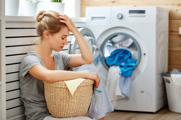 Почему стиральная машина скачет при стирке