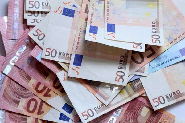 2200 евро на ребенка: украинцы в Италии получили право на новую денежную помощь
