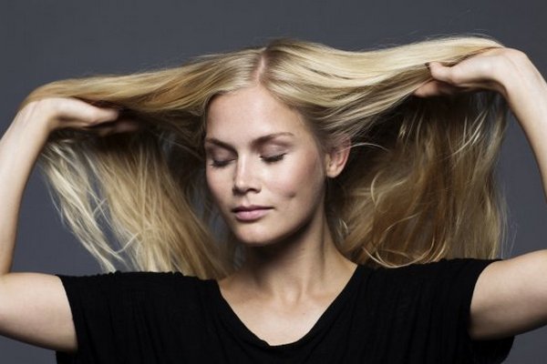 Топ-7 способов заставить ваши волосы быстро вырасти