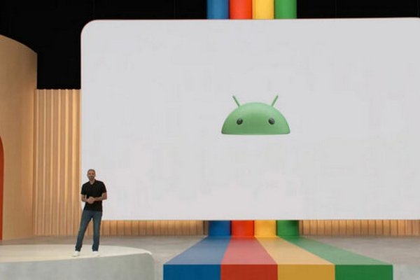 Google обновляет логотип Android. Теперь это 3D-голова робота