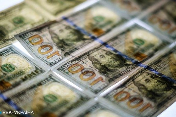 Сохранение валютных ограничений может сдерживать экономическую активность Украины, - эксперт