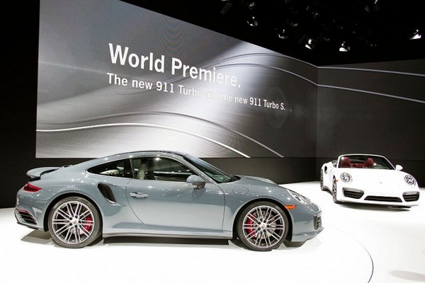 Porsche заявил о намерении электрифицировать все модели авто, за исключением одного спорткара