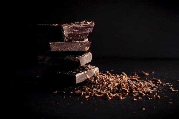 Медики назвали веские причины ежедневно есть черный шоколад