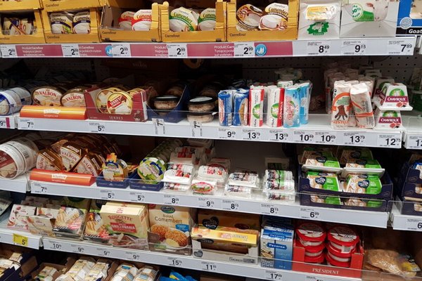 Супермаркеты обновили цены на подсолнечное масло, яйца и гречку