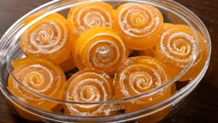 Получится вкуснее и дешевле магазинных: готовим дома апельсиновые желейные рулетики