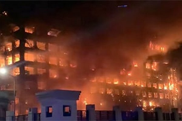В Египте загорелся полицейский комплекс: много пострадавших