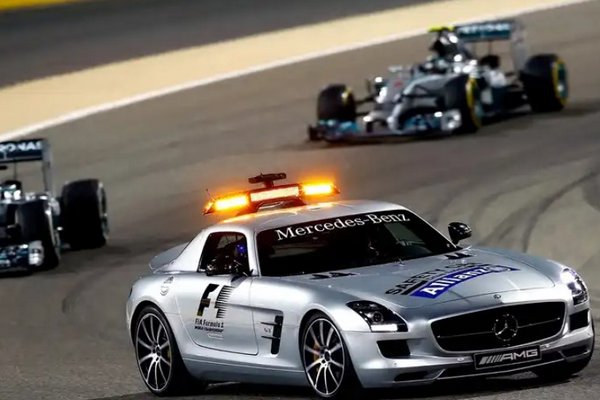 Почему автомобиль безопасности – самый важный автомобиль на гонках Формулы-1