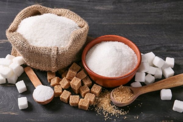 Украинцам показали, как изменились цены на сахар, соль и муку за месяц и за год
