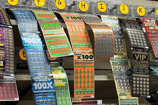 В Вашингтоне мужчина случайно приобрел лотерейный билет и выиграл $500 тысяч